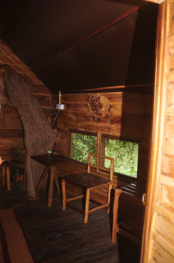 Villa Kumbuk Tree House Tissamaharama Esterno foto